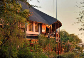 Cresta Mowana Safari Resort