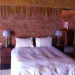Bed We Kebi Lodge Honeymoon Chalet