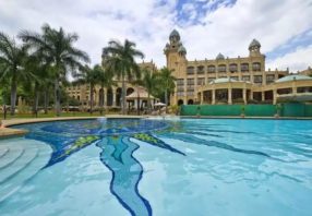 Sun City palace of the lost city pool